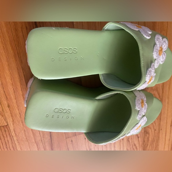 Green Telly daisy/flower wedges from ASOS - Picture 11 of 12